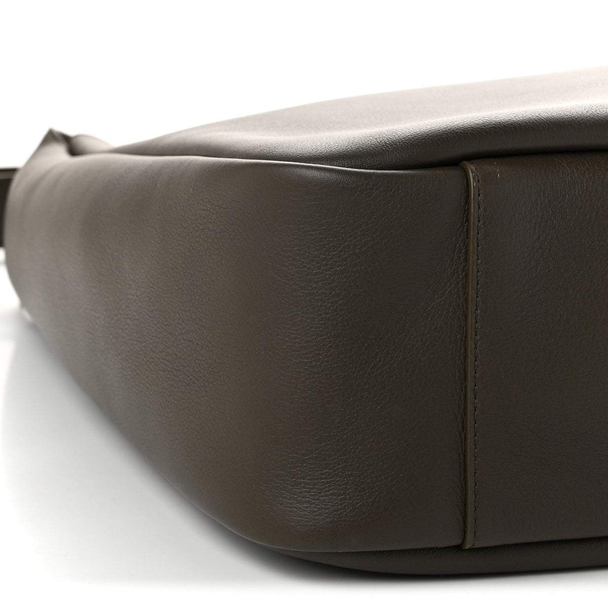 Saint Laurent Smooth Calfskin Large Le 5 A 7 Soft Hobo Light Musk