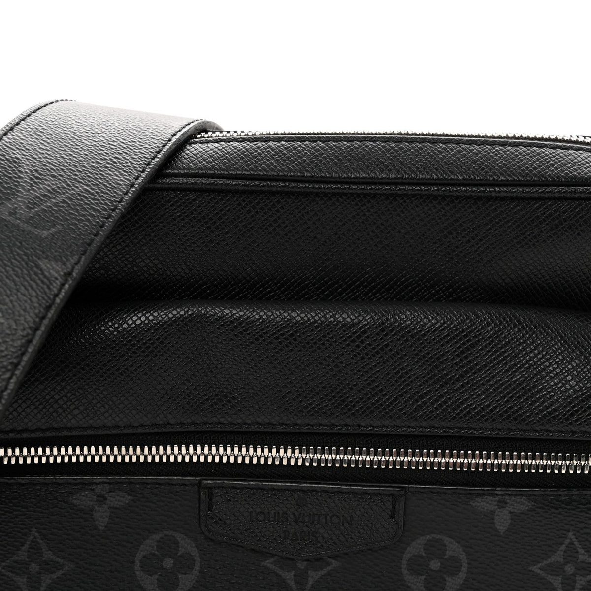 Louis Vuitton Taiga Monogram Eclipse Outdoor Messenger Black