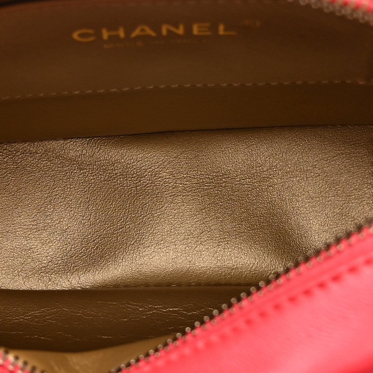 Chanel Lambskin Quilted CC Pearl Crush Camera Case Red