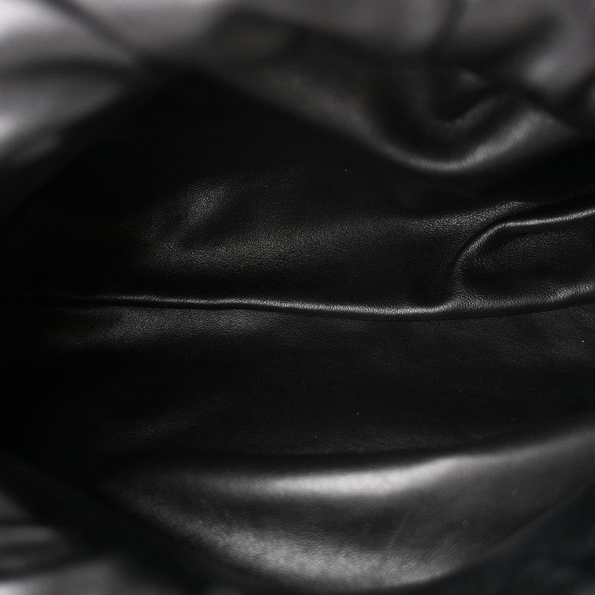 Bottega Veneta Calfskin The Chain Pouch Black