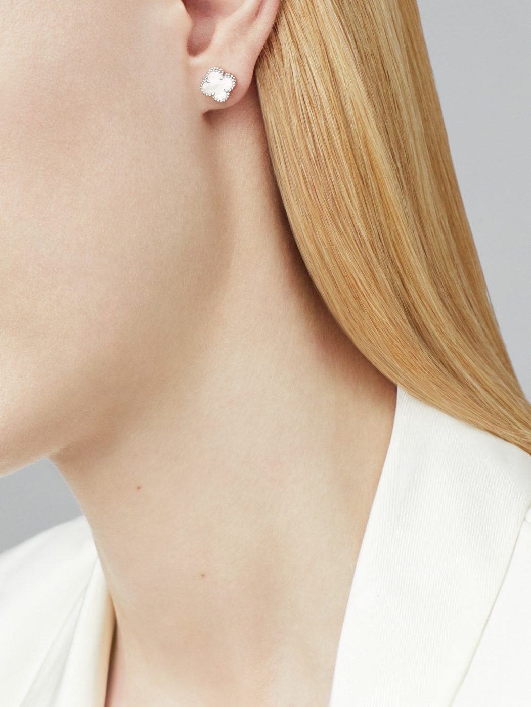 18K White Gold Mother of Pearl VCA Sweet Alhambra Earstuds