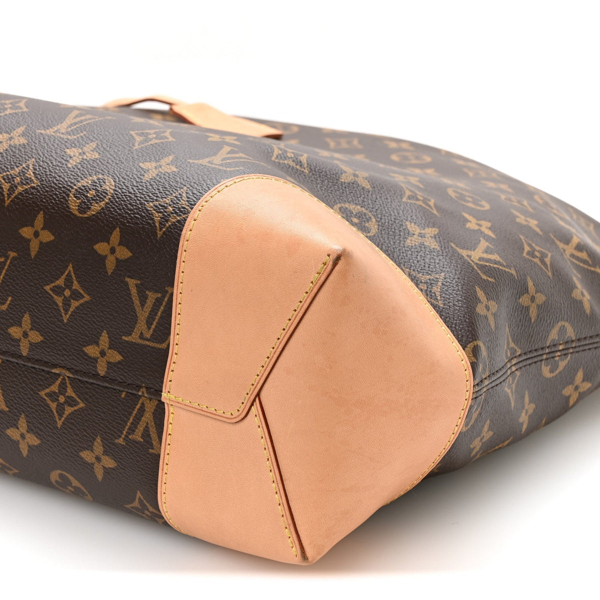 Louis Vuitton Monogram Berri MM