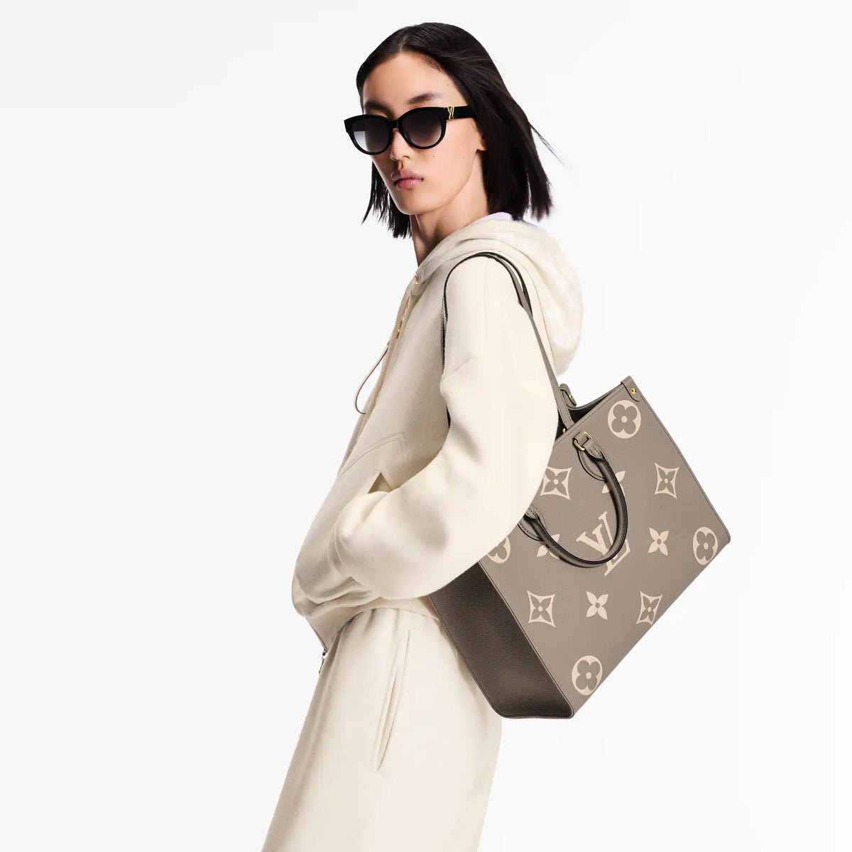 Women's OnTheGo MM Bicolor Monogram Empreinte Leather Tote Bag M45494