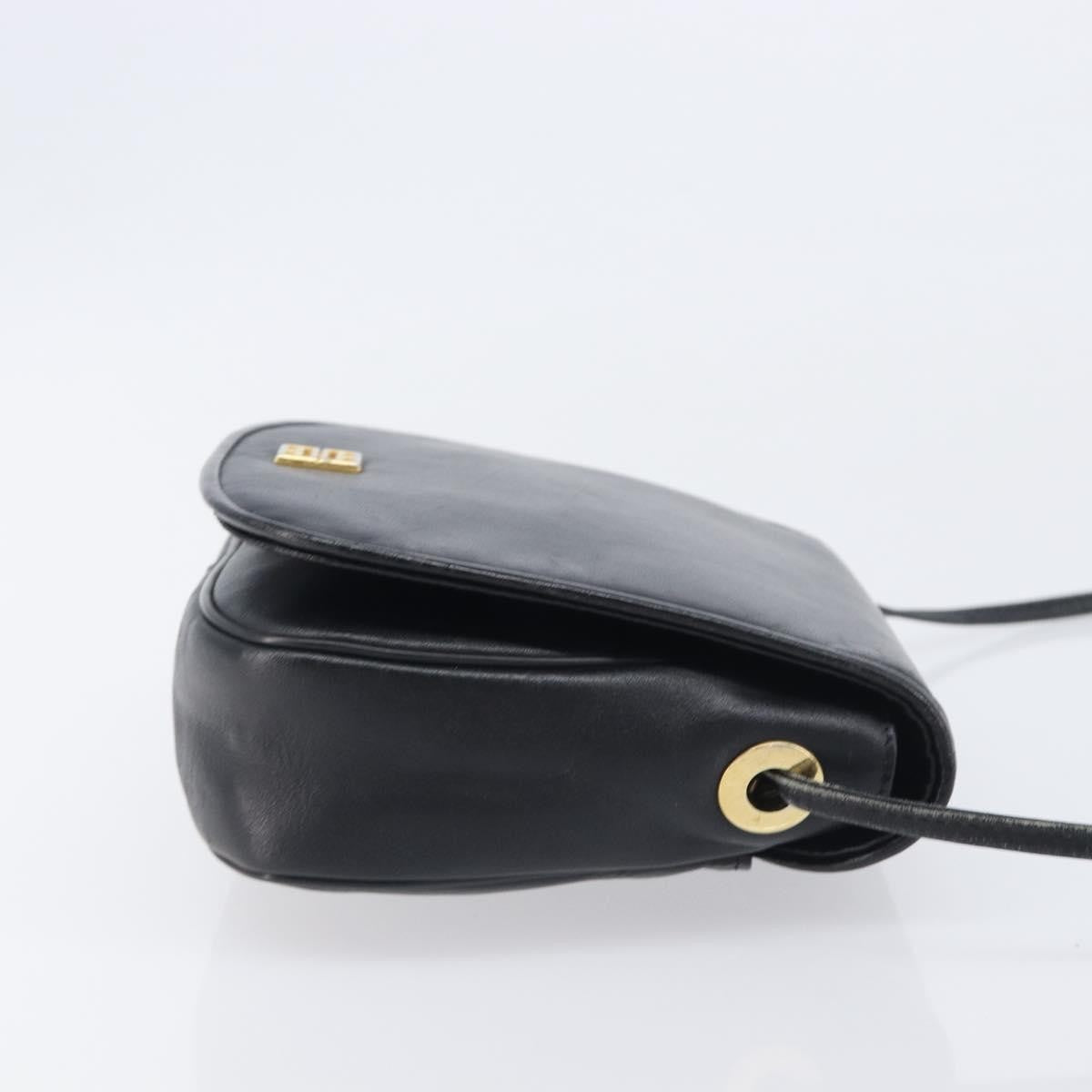4G Shoulder Bag Leather Medium